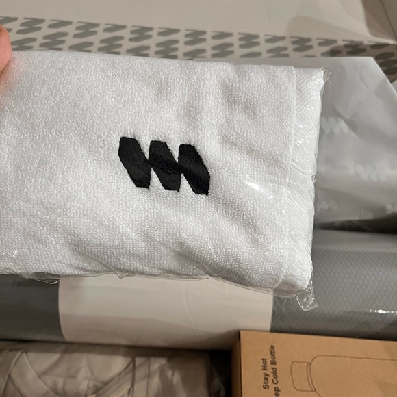 Workout- Accessory Set - Picture 3 of 6